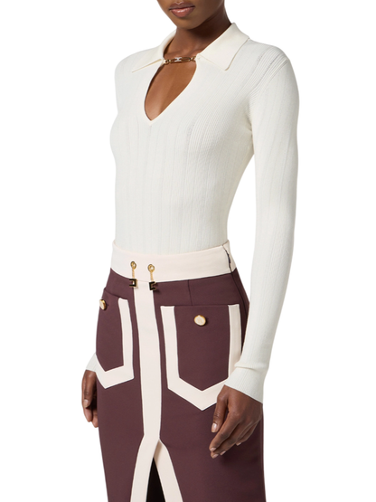 Elisabetta Franchi maglia a costine con dettaglio gioiello panna